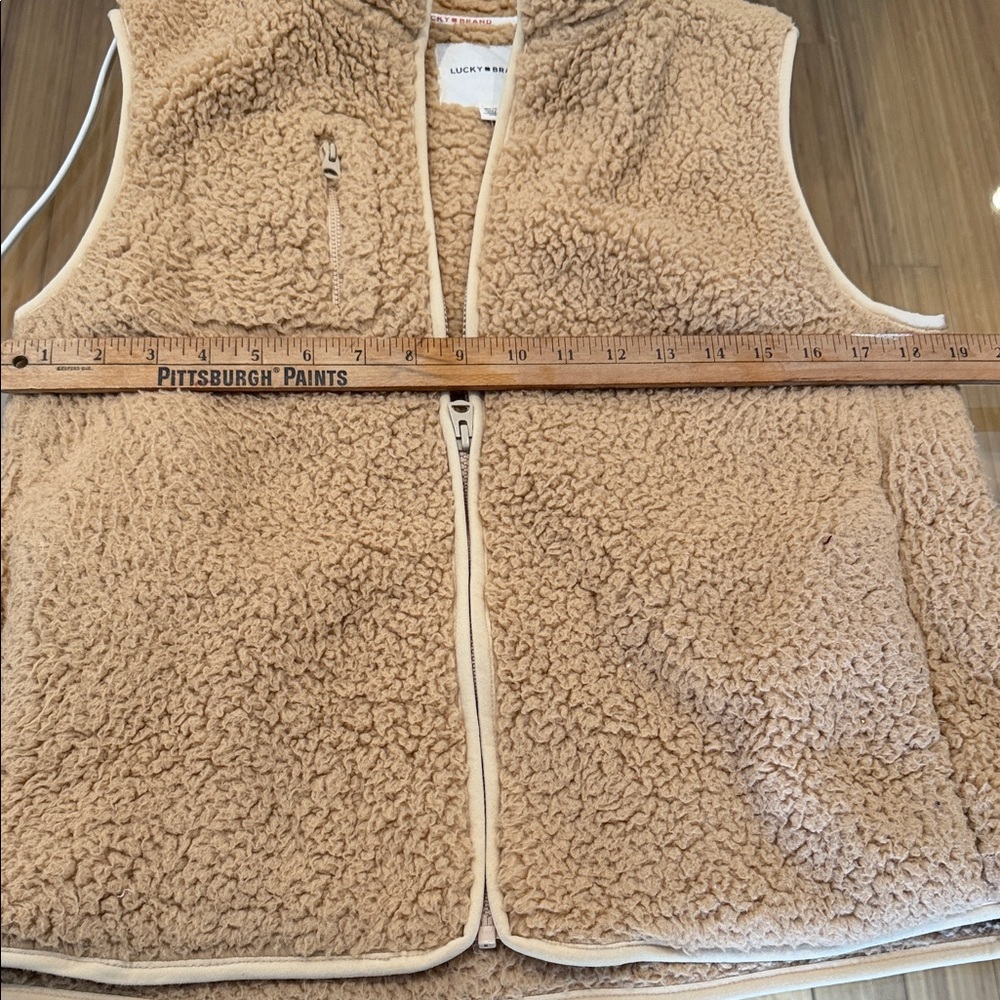 Lucky Brand Tan Sherpa Vest - Picture 4 of 8